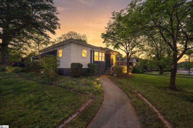 2501 Poinsett Highway, Greenville, SC 29609