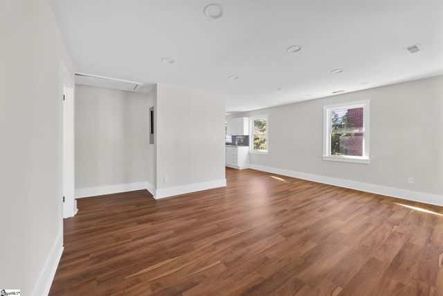 2501 Poinsett Highway, Greenville, SC 29609