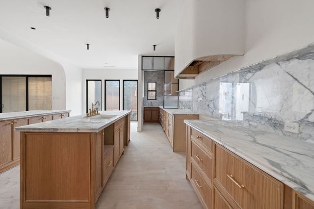 5510 Del Roy Drive, Dallas, TX 75230