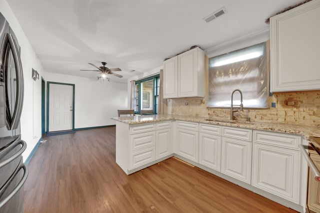 9100 S Saint Louis Avenue, Evergreen Park, IL 60805