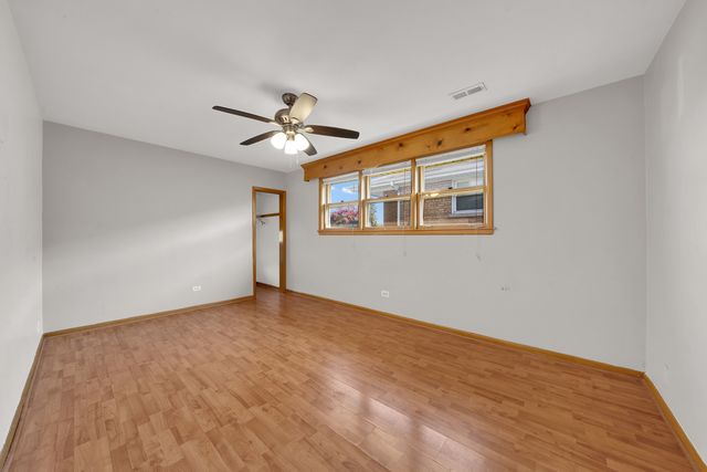 9100 S Saint Louis Avenue, Evergreen Park, IL 60805