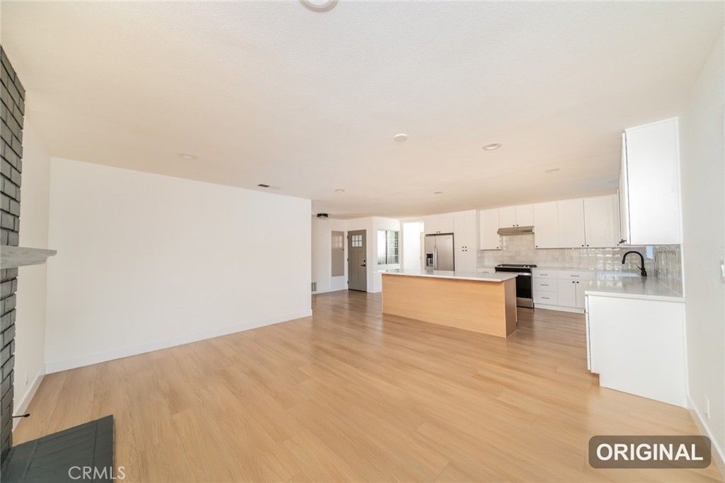 Image 5 of property listing at 6270 Kinlock, Rancho Cucamonga, CA 91737
