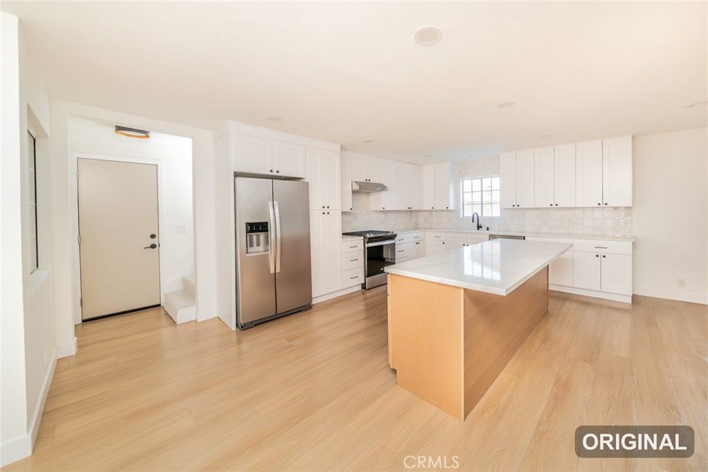 Image 7 of property listing at 6270 Kinlock, Rancho Cucamonga, CA 91737