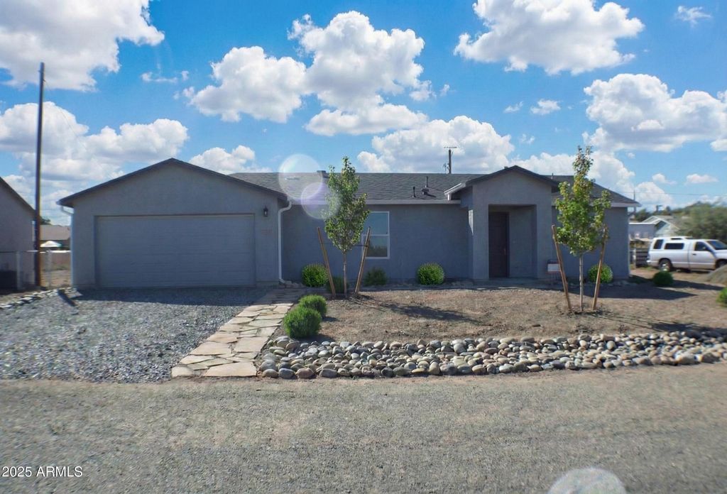 20157 E CEDAR CANYON Drive, Mayer, AZ 86333