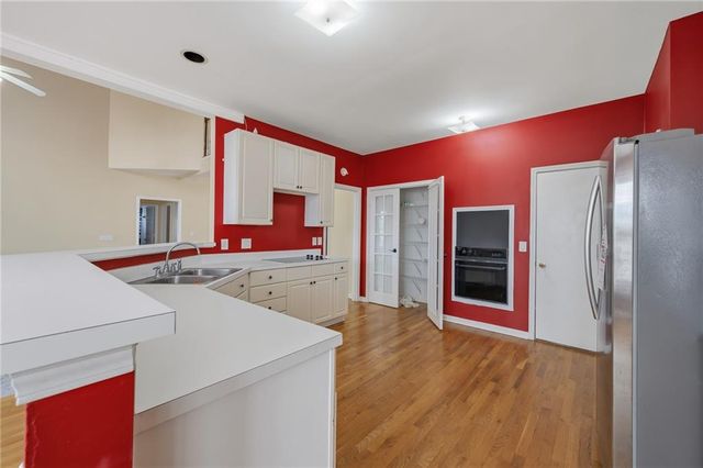 2165 Wildwood Lake Drive, Suwanee, GA 30024
