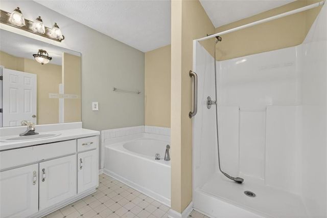 4695 Eucalyptus Way, Flowery Branch, GA 30542