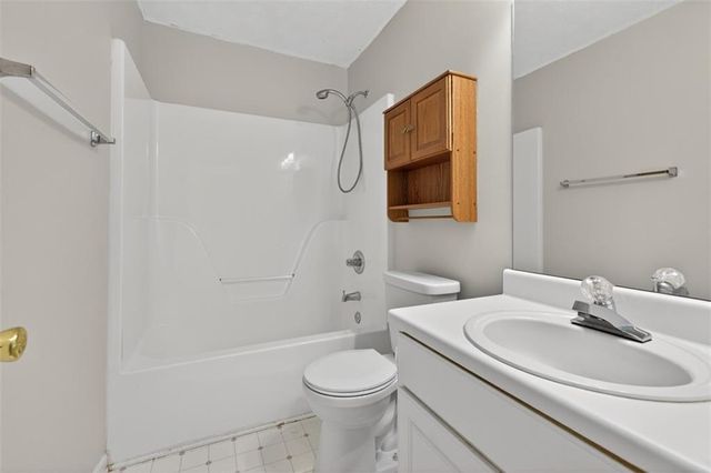 4695 Eucalyptus Way, Flowery Branch, GA 30542