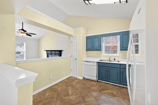 4695 Eucalyptus Way, Flowery Branch, GA 30542