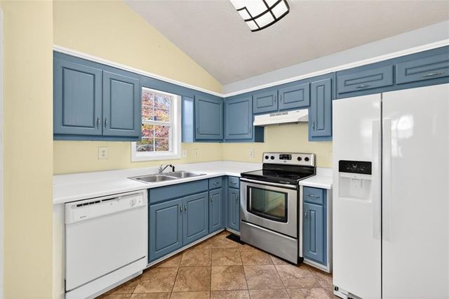 4695 Eucalyptus Way, Flowery Branch, GA 30542