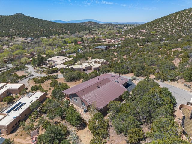 1661 Cerro Gordo Unit E & E1, Santa Fe, NM 87501