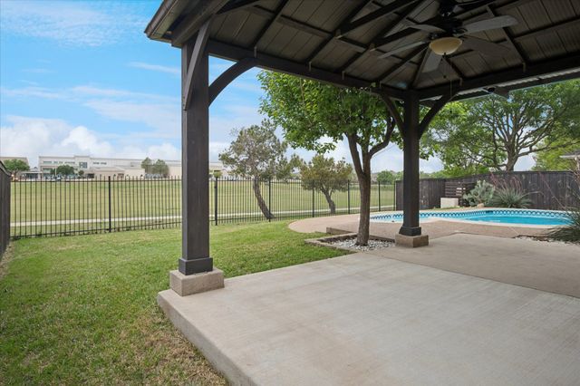 1209 Silverwood Drive, Flower Mound, TX 75028