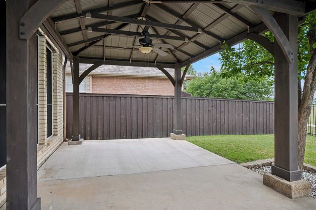 1209 Silverwood Drive, Flower Mound, TX 75028