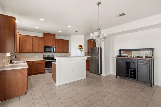 8613 Capitol View DR, Austin, TX 78747