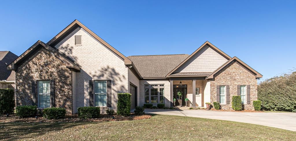 427 Caravella Dr., Dothan, AL 36305