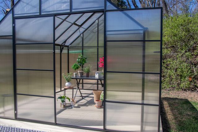 1276 Old Airport Road, Bristol, VA 24201