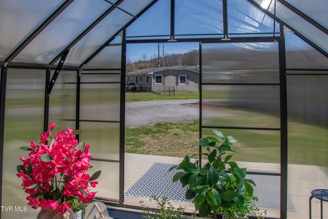 1276 Old Airport Road, Bristol, VA 24201