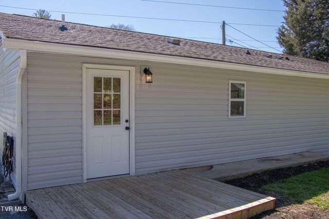 1276 Old Airport Road, Bristol, VA 24201