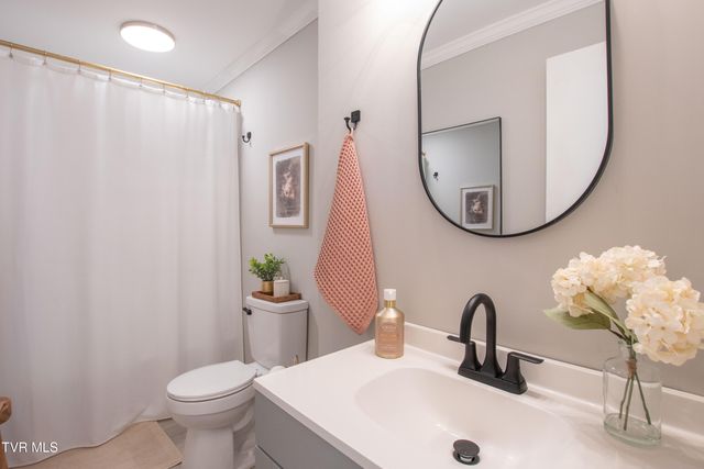 1276 Old Airport Road, Bristol, VA 24201