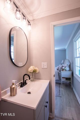 1276 Old Airport Road, Bristol, VA 24201