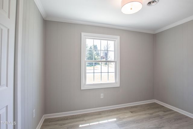 1276 Old Airport Road, Bristol, VA 24201