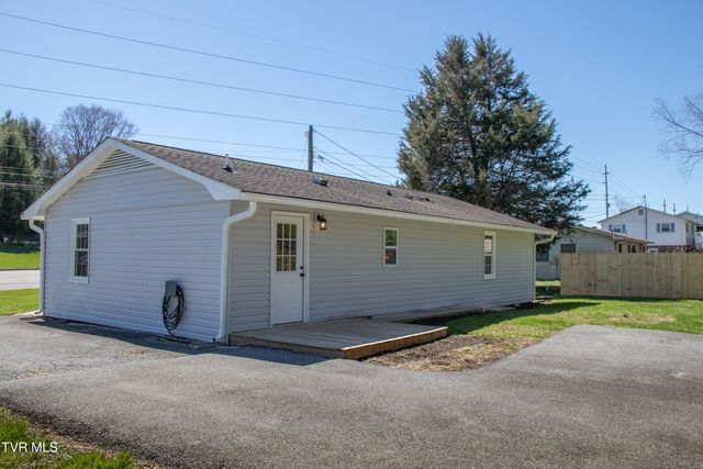 1276 Old Airport Road, Bristol, VA 24201