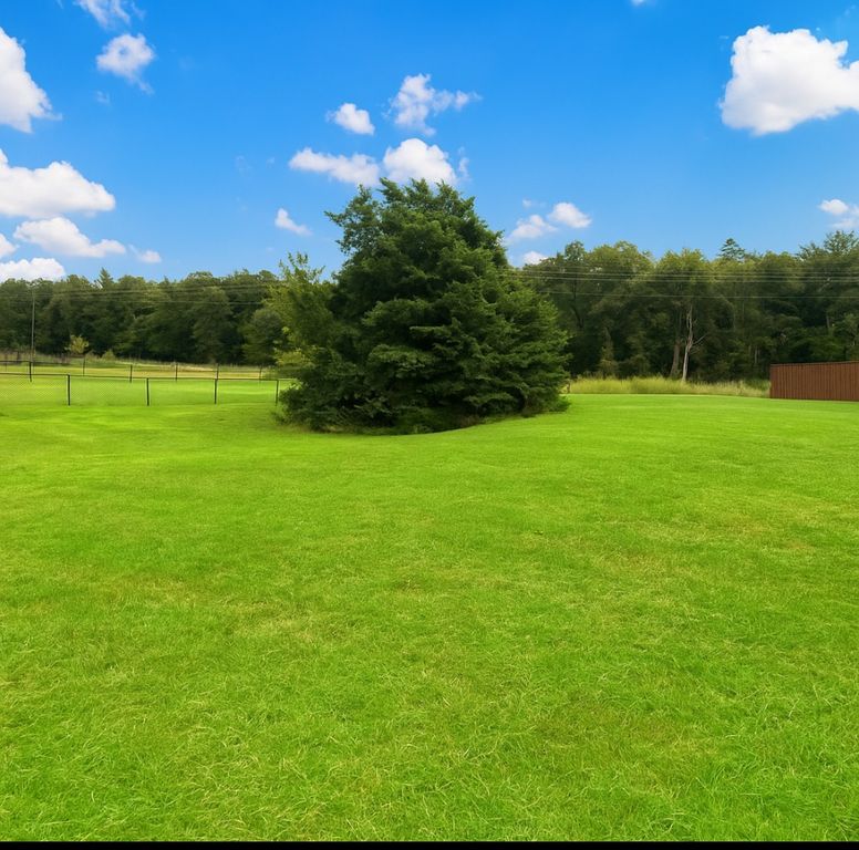 102 Shoshone Cove, Gainesville, TX 76240