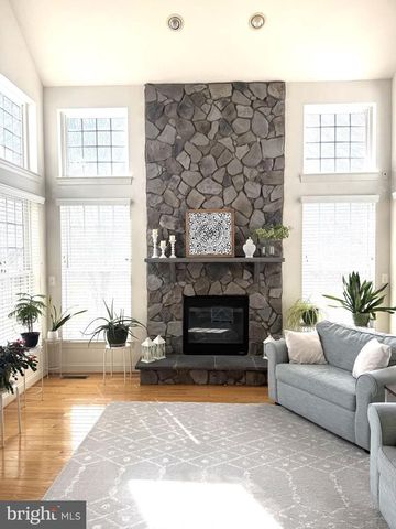 6148 MICHENER DR, Haymarket, VA 20169