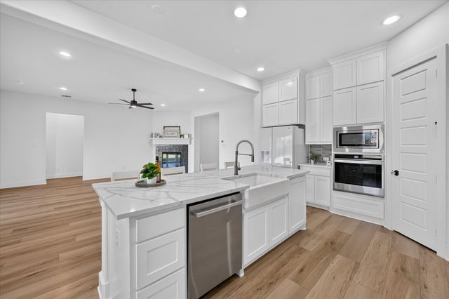 187 Honey Lane, Waxahachie, TX 75165