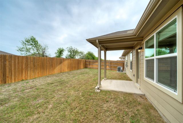 305 ELM CREEK DR, Hutto, TX 78634