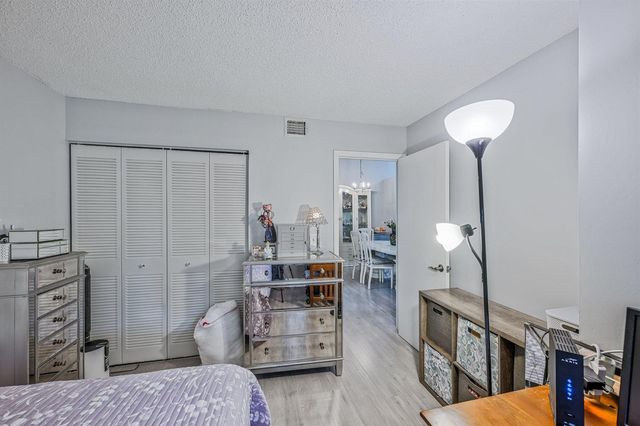 6544 Chasewood Drive H, Jupiter, FL 33458