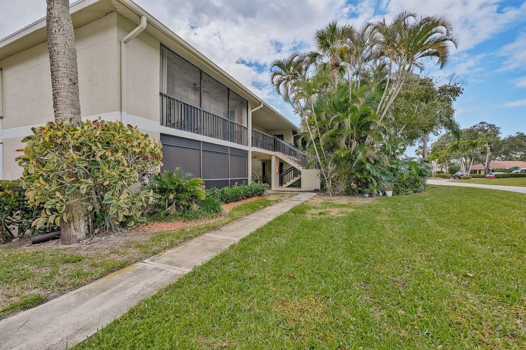 6544 Chasewood Drive H, Jupiter, FL 33458