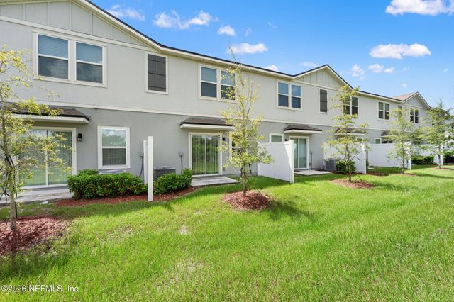 9049 GIFFORD Drive, Jacksonville, FL 32220