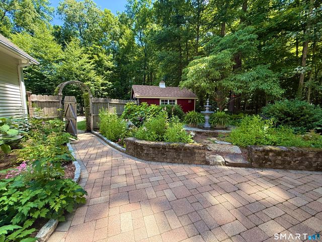 391 Squaw Hollow Road, Ashford, CT 06278