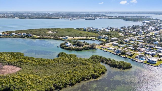 4208 REDFISH COURT, Palmetto, FL 34221