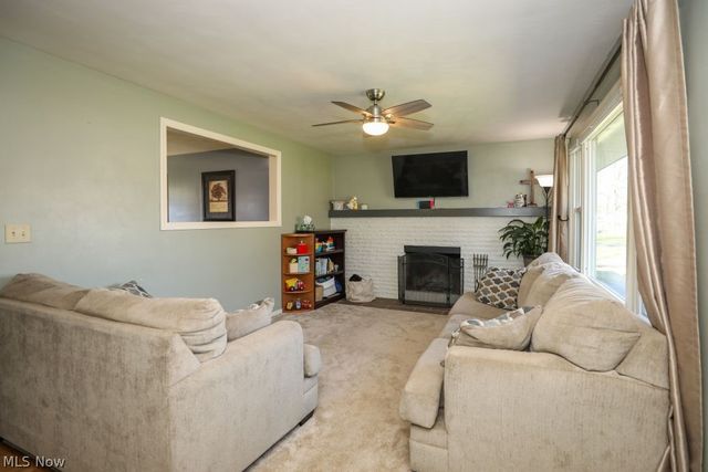 17997 Hillcrest Drive, Lake Milton, OH 44429