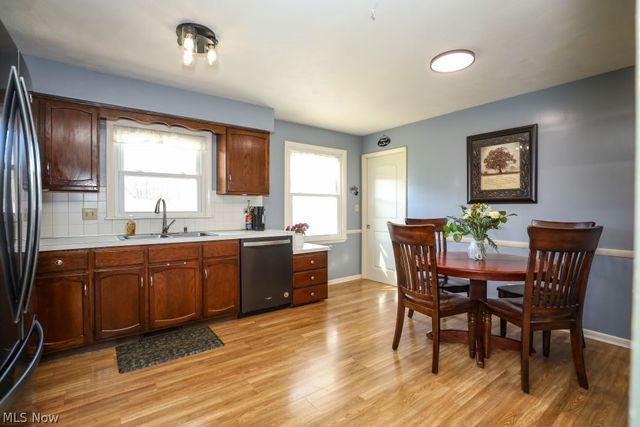 17997 Hillcrest Drive, Lake Milton, OH 44429