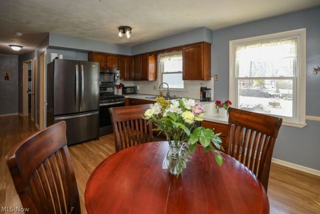 17997 Hillcrest Drive, Lake Milton, OH 44429