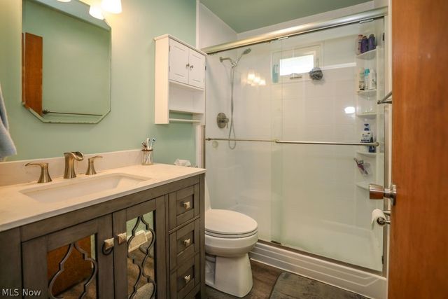 17997 Hillcrest Drive, Lake Milton, OH 44429