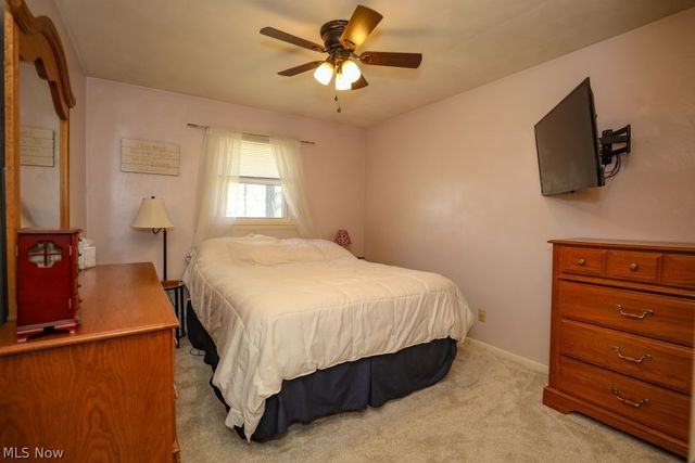 17997 Hillcrest Drive, Lake Milton, OH 44429