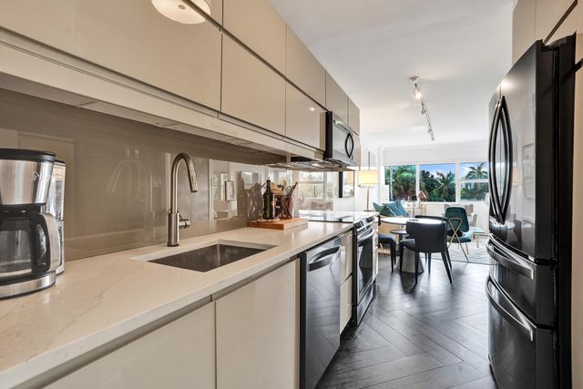 3250 NE 28TH Street 306, Fort Lauderdale, FL 33308