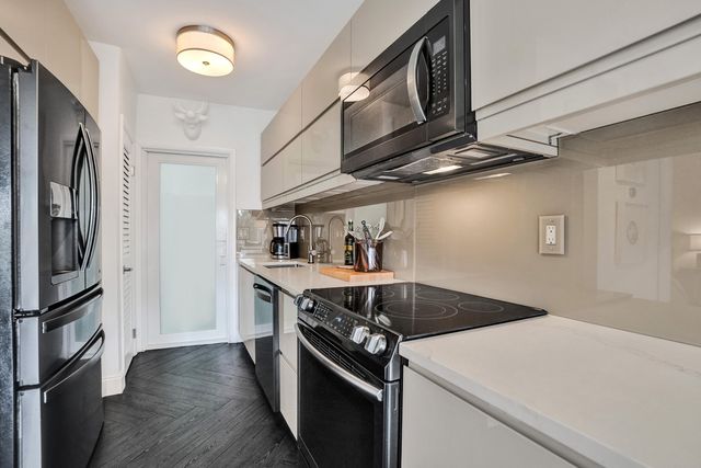3250 NE 28TH Street 306, Fort Lauderdale, FL 33308