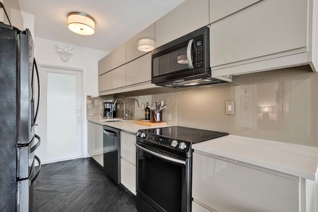 3250 NE 28TH Street 306, Fort Lauderdale, FL 33308