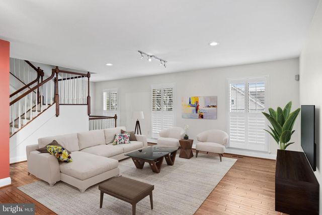 129 PLUM ST, Moorestown, NJ 08057