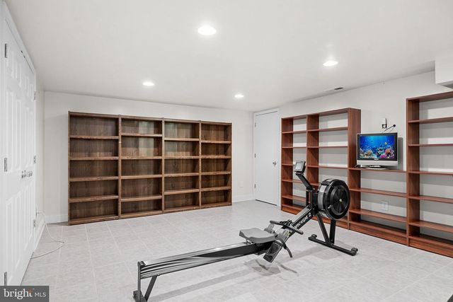 129 PLUM ST, Moorestown, NJ 08057