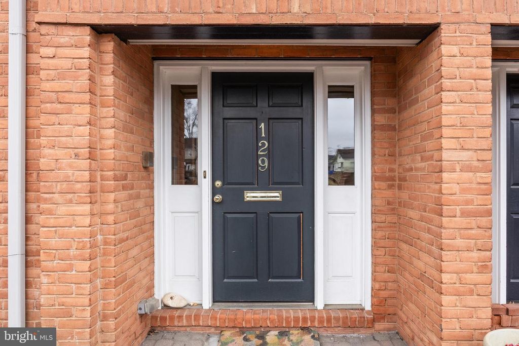 129 PLUM ST, Moorestown, NJ 08057