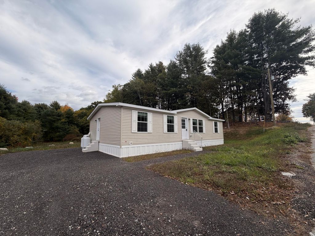 109 Coburn Street, Auburn, ME 04210 — photo 2