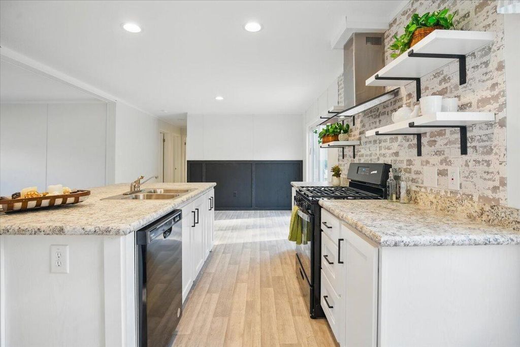 109 Coburn Street, Auburn, ME 04210 — photo 5