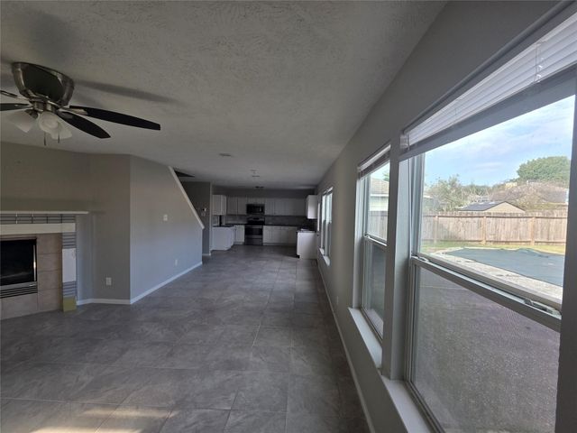 32018 Annice Lane, Pinehurst, TX 77362