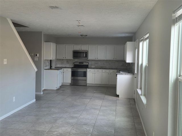 32018 Annice Lane, Pinehurst, TX 77362