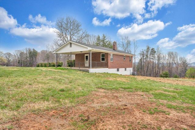 855 Canton Church RD, Rocky Mount, VA 24151